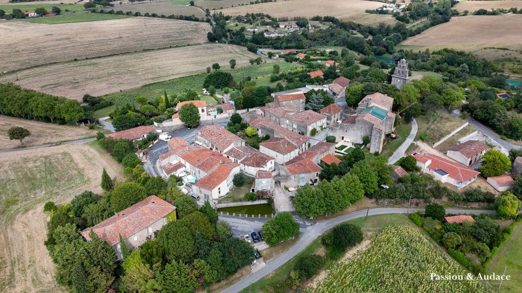Photographie aérienne du village du Vaux